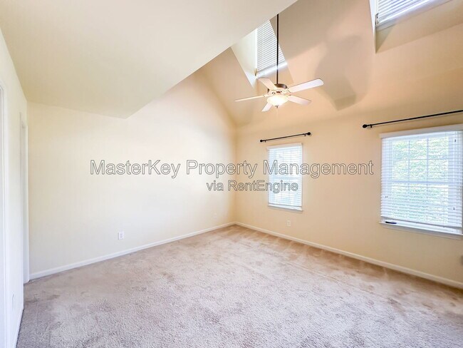 Building Photo - 205 Old Grove Ln