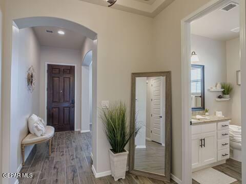 Building Photo - 1130 Gaitan Dr