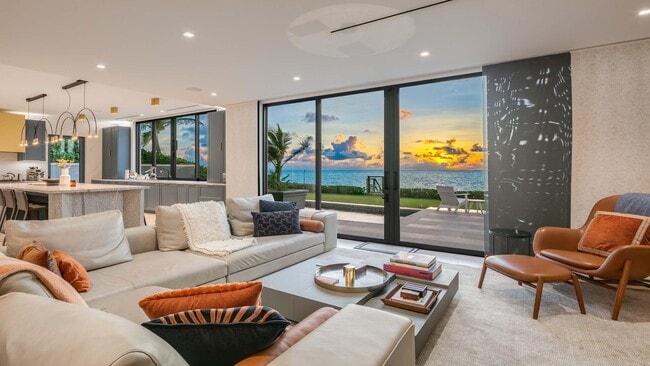 Building Photo - 6029 Old Ocean Blvd