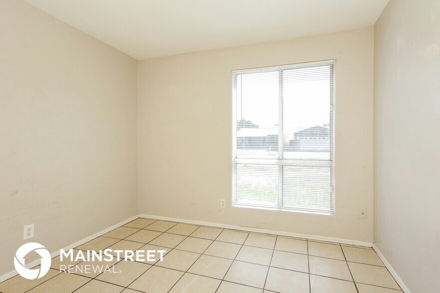 Building Photo - 3150 N 77th Ln