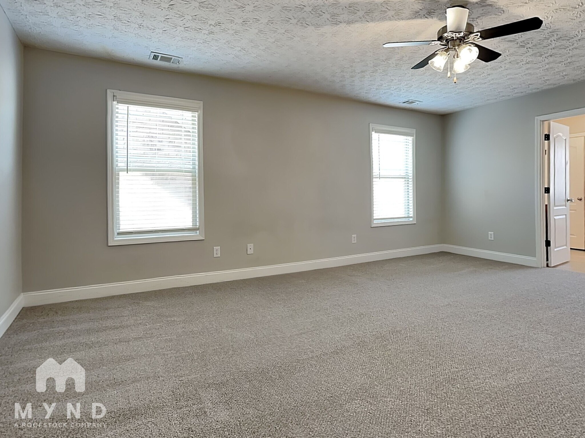 Building Photo - 111 Daisy Cir