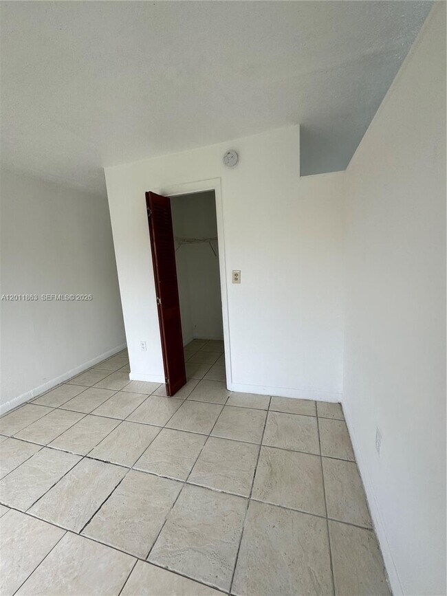 Building Photo - 9405 W Flagler St