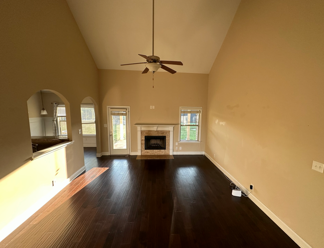 Building Photo - 2336 Pea Ridge Rd