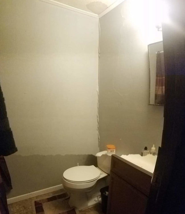 Building Photo - 224 Randolph St