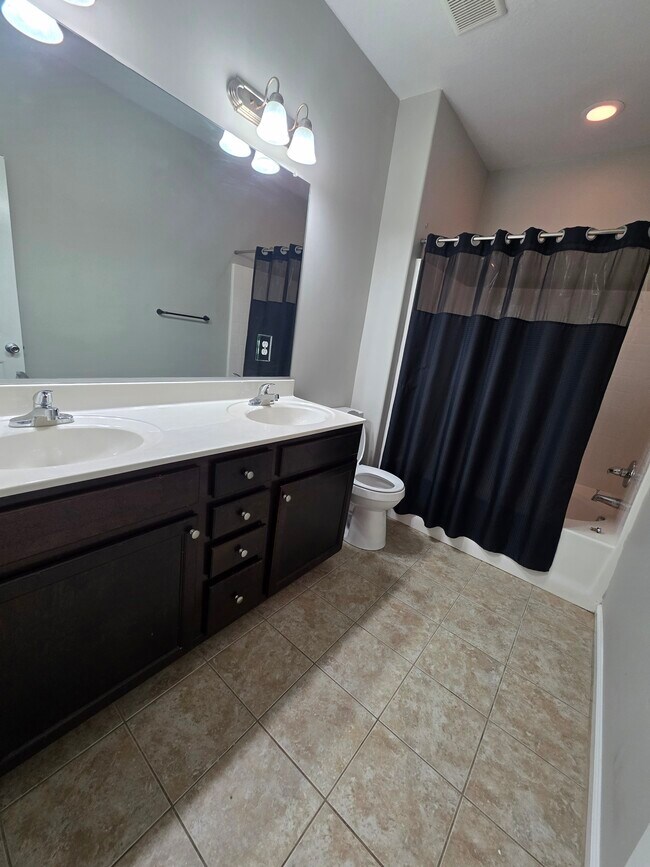 Building Photo - 5512 Muth Ct