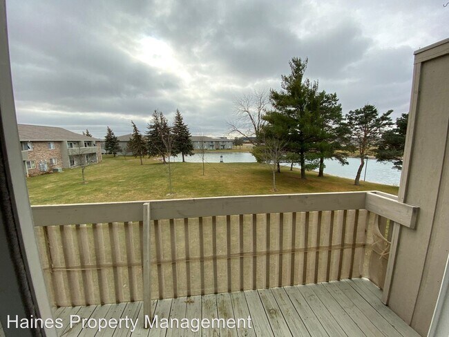 Building Photo - 805 Parkway St