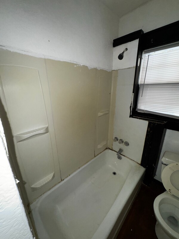 Building Photo - 521 S Detroit Ave