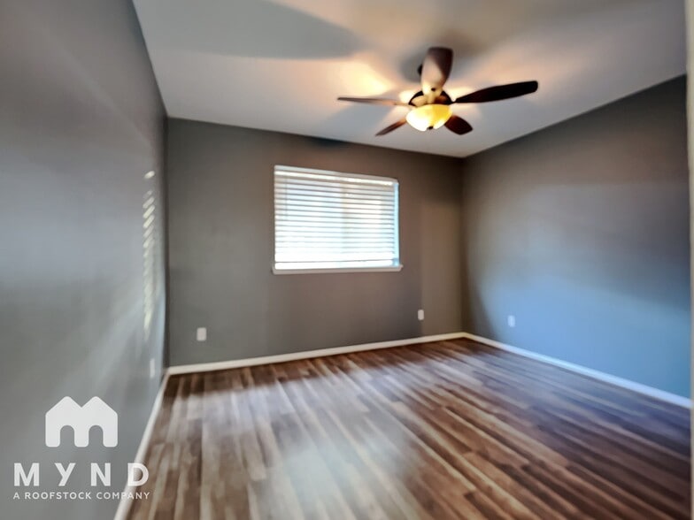 Building Photo - 22911 Garden Canyon Dr
