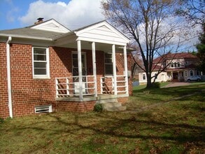 Building Photo - 6527 Ivy Hill Dr