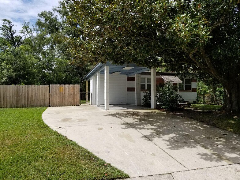 Building Photo - 3638 Jammes Rd