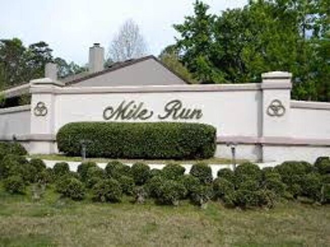 Building Photo - 2/2.5 Townhome Mile Run