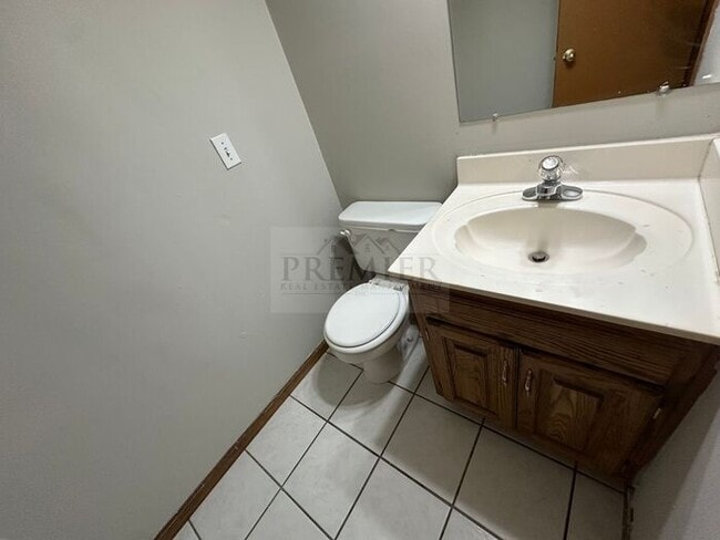 Building Photo - 1039 Dean Dr