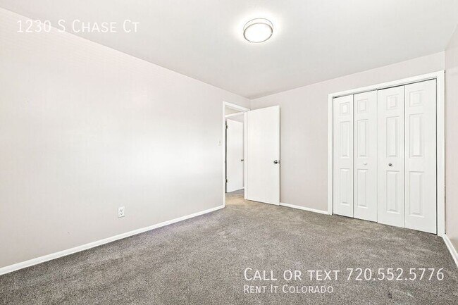 Building Photo - 1230 S Chase Ct