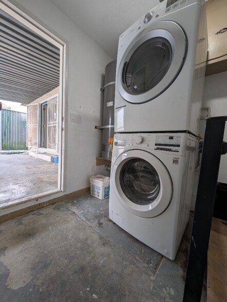 Building Photo - 3825 Union St