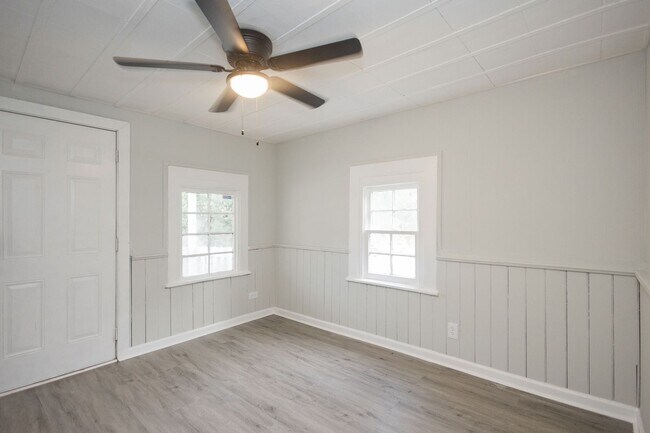 Building Photo - 2 Bedroom House for Rent in Macon, GA – THIS IS NOT A DUPLEX Near Mercer University | $700/mo