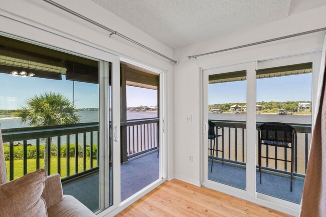 Building Photo - Fully Furnished Long Term Rental