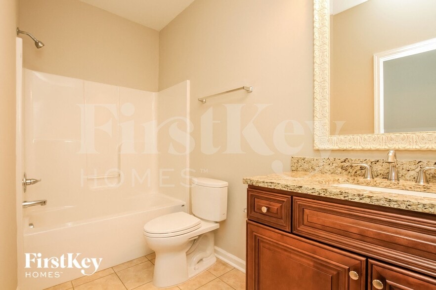 Building Photo - 213 W Hoke St