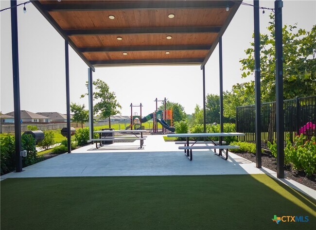 Building Photo - 348 Desert Willow