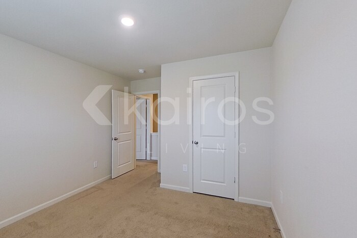 Building Photo - 1138 Freedom Pkwy