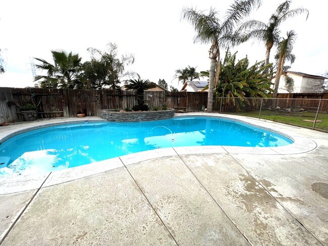 Building Photo - 3013 Verdugo Ln