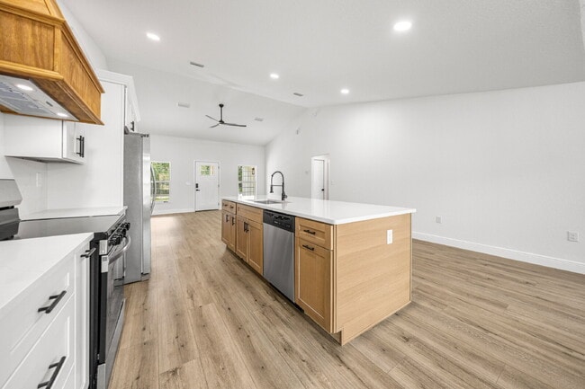 Building Photo - Beautiful New Home in Prime Summerfield Lo...