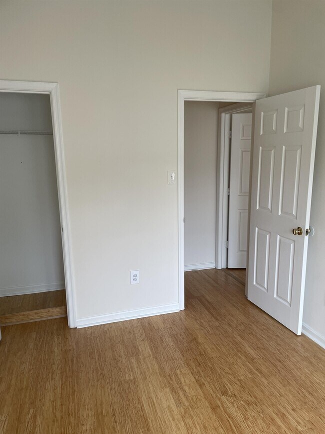 Building Photo - 10613 Ignatius Digges Dr
