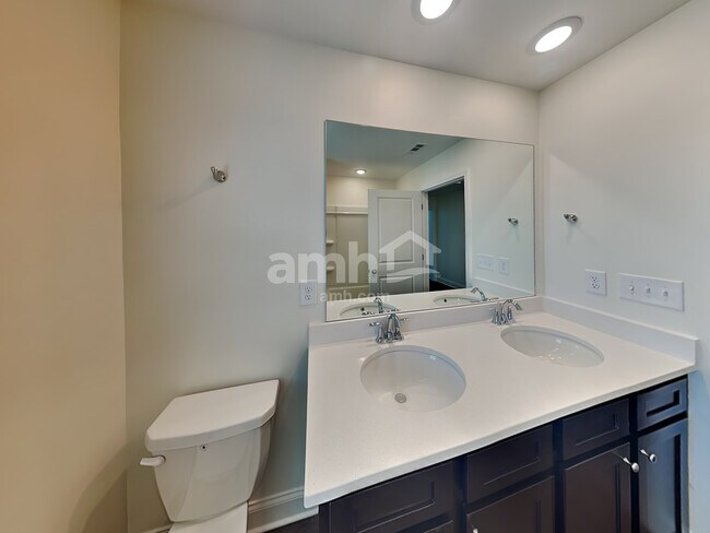 Building Photo - 3601 Isabella Ct