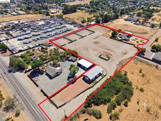 Building Photo - 59 Old Stagecoach Rd