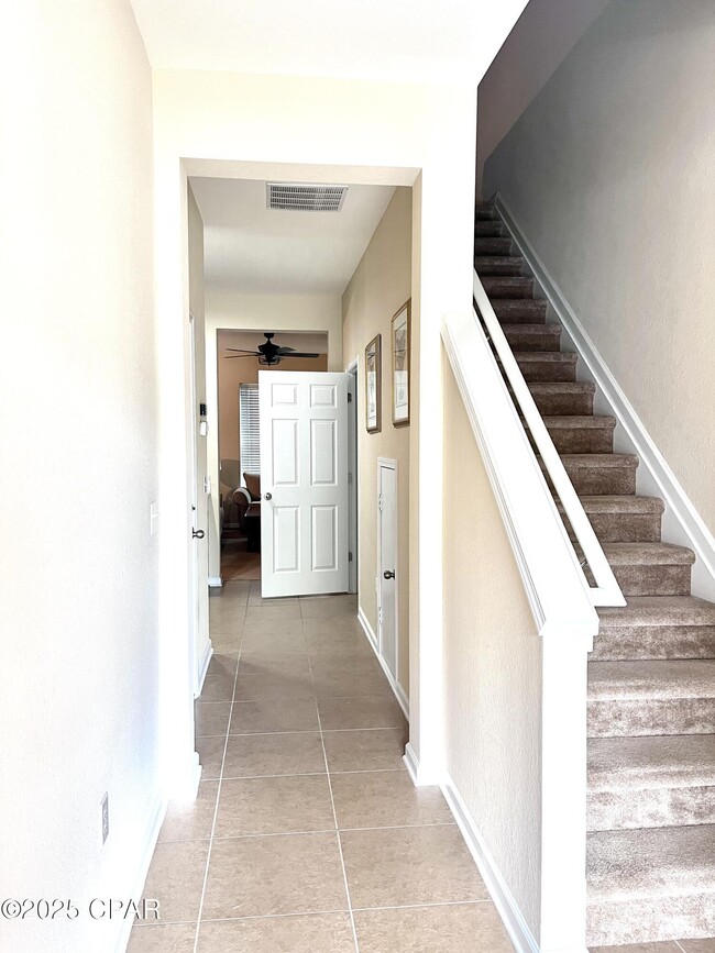 Building Photo - 231 Sand Oak Blvd