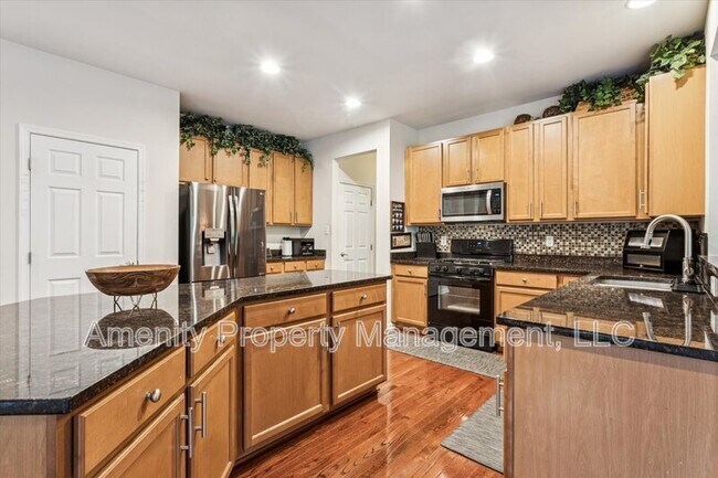 Building Photo - 3271 Newland Ct
