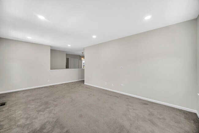 Building Photo - 803 W Courtland St