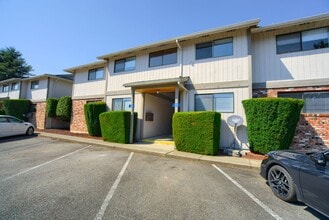 Building Photo - 204B Lodean Drive