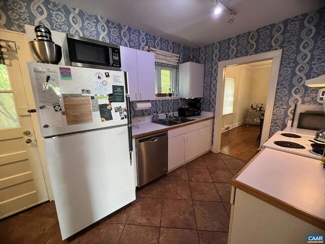 Building Photo - 1814 Rugby Pl