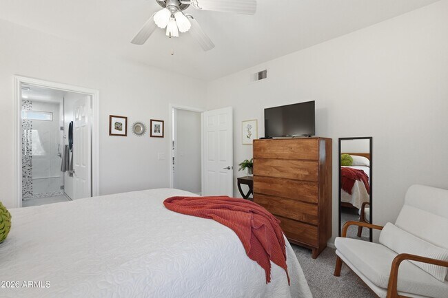 Building Photo - 7009 E Acoma Dr