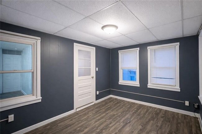 Building Photo - 39 Roland St