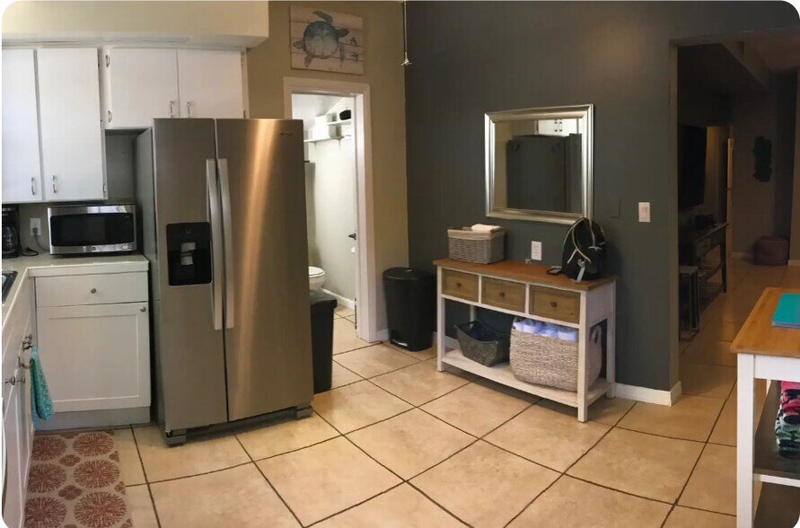 Building Photo - 313 Faulkner St