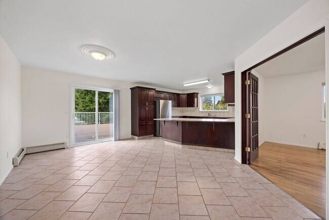 Building Photo - 1301-1305 Mitchell Ave