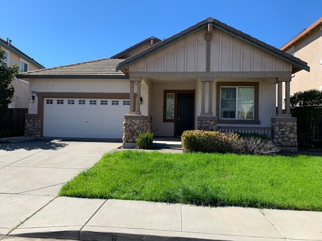Primary Photo - Spacious 3-bedroom 2 bathroom Home-Travis ...