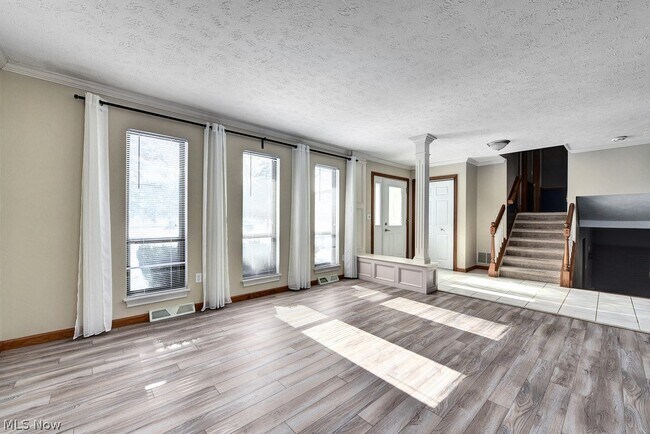 Building Photo - 13286 Boston Rd