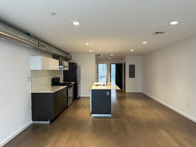 Building Photo - 1443 N Franklin St