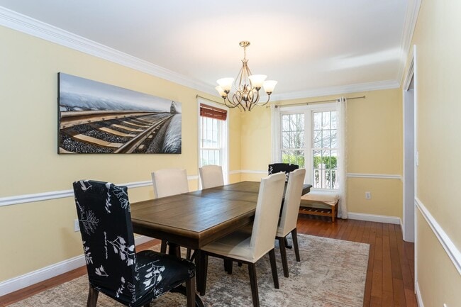 Building Photo - 4 Lowther Pl