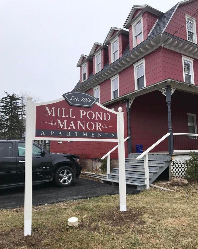 Building Photo - Millpond Manor