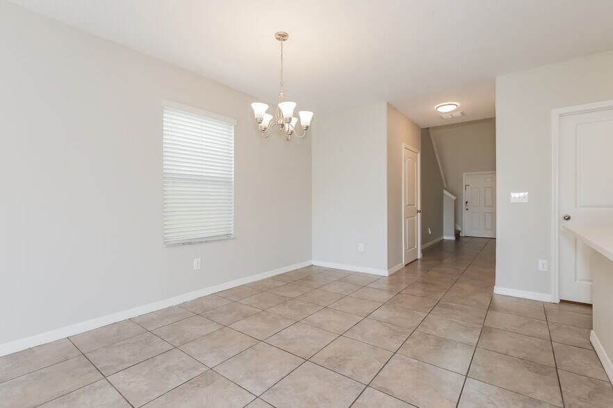 Building Photo - 6807 Blue Moon Wy