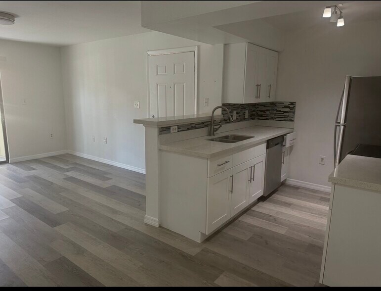 Building Photo - 15560 SW 104th Ter