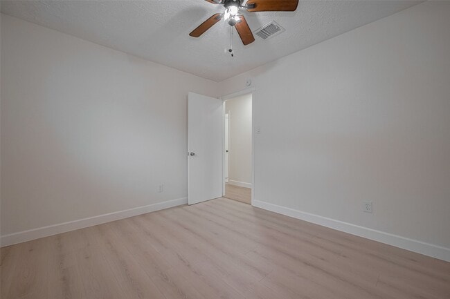 Building Photo - 16250 Rancho Blanco Dr