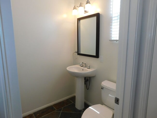 Building Photo - Beautiful detached home in Quail Hill. 2 M...
