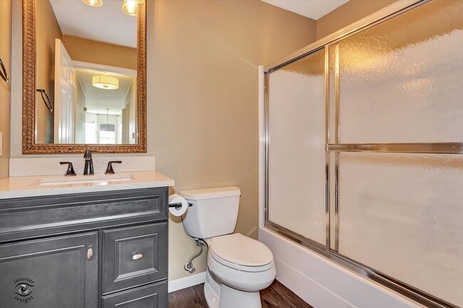 Building Photo - 608 Huntington Ct