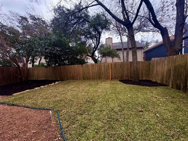 Building Photo - 12909 Margit Dr