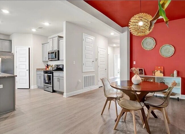 Building Photo - 24253 Alydar Lp