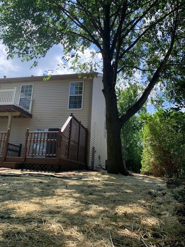 Building Photo - 520 Heritage Dr